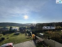 Pronájem domu 4+kk, 170 m2, po rekonstrukci, terasa, krásná zahrada, Buš  - 23