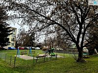 Byt 2kk/L, 53 m2 s parkovacím stáním v Praze 4, Modřany - dětské hřiště
