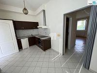 2+1, 60M2 + terasa 12m2, Jeneč u Prahy