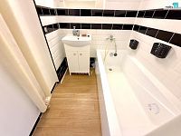 Pronájem byt 3+1, OV, 79m2, cihla, sklep, Majakovského, Karlovy Vary - 10