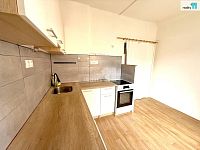 Pronájem byt 3+1, OV, 79m2, cihla, sklep, Majakovského, Karlovy Vary - 14