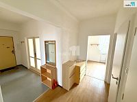 Pronájem byt 3+1, OV, 79m2, cihla, sklep, Majakovského, Karlovy Vary - 2