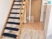  Byt 1+1 s parkovacím stáním, v Praze 12 (4) Točná - 2