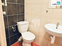  Byt 1+1 s parkovacím stáním, v Praze 12 (4) Točná - 5