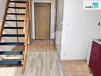  Byt 1+1 s parkovacím stáním, v Praze 12 (4) Točná - 6