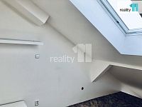  Byt 1+1 s parkovacím stáním, v Praze 12 (4) Točná - 8