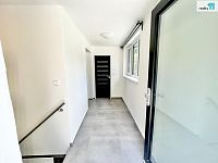 RD 3+kk s terasou a zahradou v Praze 6 - Dejvice - 11