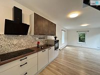 RD 3+kk s terasou a zahradou v Praze 6 - Dejvice - 5