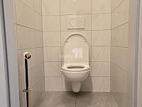 Pronájem zařízeného ateliéru 2+kk, 40 m2, s možností parkování Praha 7 - 10