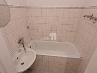 Klidný byt 2+1, OV, 53 m2, Praha 6 - Petřiny - 9