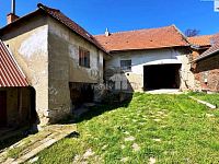 Rodinný dům se zahradou a garáží - 14