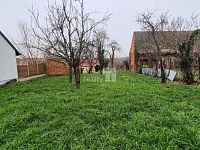 Rodinný dům se zahradou a garáží - 17