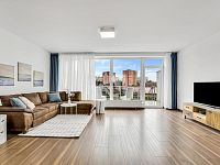 Rodinný dům 5+kk se zahradou, terasami a výhledy – Praha 4, Libuš, ulice K Hájovně