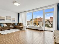 Rodinný dům 5+kk se zahradou, terasami a výhledy – Praha 4, Libuš, ulice K Hájovně - 12