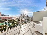 Rodinný dům 5+kk se zahradou, terasami a výhledy – Praha 4, Libuš, ulice K Hájovně - 2