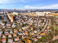 Rodinný dům 5+kk se zahradou, terasami a výhledy – Praha 4, Libuš, ulice K Hájovně - 29