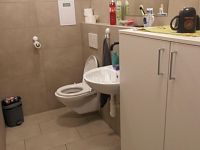 pronájem prodejny 100 m2+ zázemí v přízemí v Ostravě Porubě - 5