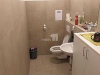 pronájem prodejny 100 m2+ zázemí v přízemí v Ostravě Porubě - 7