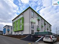 Pronájem  bytu 1+kk 39 m2 s terasou 24 m2, garážové stání, Jesenice u Prahy - 9