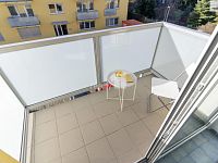 Prodej světlého bytu 2+kk 57 m² s balkonem 6 m2– Jesenice u Prahy - 3