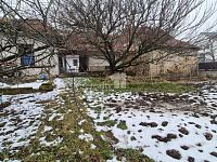 Prodej rodinného domu 3+1 se zahradou a dvorem - 8