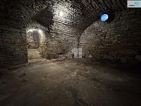 Pronájem obchodních prostor - 23