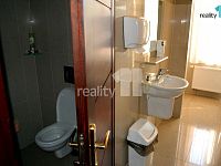Pronájem kanceláře, Karlovy Vary, 21 m2 - WC