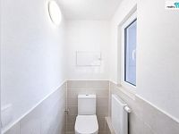 Byt 1kk, 37,09 m2 s balkonem a parkovacím stáním v Nehvizdech - samostatné WC