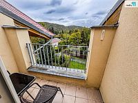 Prodej apartmán 2+1, 61 m2, Slapy - lodžie