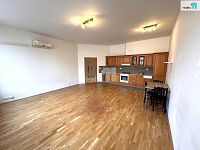 Pronájem bytu 2+kk/B, 82 m2, cihla, nezařízený, Praha 9 - Vysočany