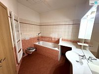 Pronájem bytu 2+kk/B, 82 m2, cihla, nezařízený, Praha 9 - Vysočany - 11