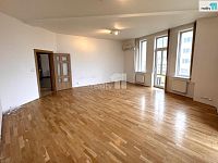 Pronájem bytu 2+kk/B, 87 m2, cihla, nezařízený, Praha 9 - Vysočany - 4