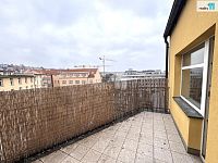 Pronájem bytu 3+1/T, 100 m2, cihla, nezařízený, Praha 9 - Vysočany - 11