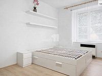 Prostorné 2+kk (52 m²) na Radlické: Město za dveřmi, absolutní klid v ložnici - 18