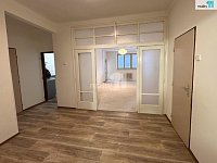 Byt 2+1/B, 75 m2, cihla, nezařízený, Praha 10 - Vršovice - 13