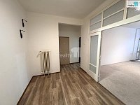 Byt 2+1/B, 75 m2, cihla, nezařízený, Praha 10 - Vršovice - 14