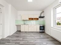 Prodej, byt 3+1, 88 m2, Veltruby - 2