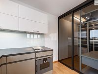 Pronájem slunného bytu 2+kk (78 m²) se dvěma balkony a nádherným výhledem na Prahu - 6