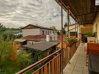 Velký obytný dům v centru Žebráku - 12