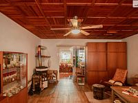 Velký obytný dům v centru Žebráku - 17