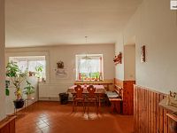 Velký obytný dům v centru Žebráku - 18