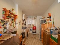 Velký obytný dům v centru Žebráku - 23