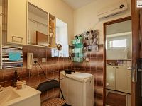 Velký obytný dům v centru Žebráku - 26