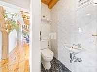 Prodej exkluzivního mezonetového bytu 6+kk se dvěma balkony, v centru Českých Budějovic - 10