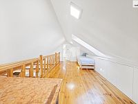 Prodej exkluzivního mezonetového bytu 6+kk se dvěma balkony, v centru Českých Budějovic - 21