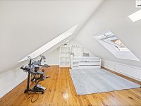 Prodej exkluzivního mezonetového bytu 6+kk se dvěma balkony, v centru Českých Budějovic - 23