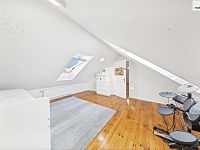 Prodej exkluzivního mezonetového bytu 6+kk se dvěma balkony, v centru Českých Budějovic - 24