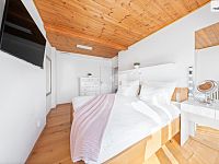 Prodej exkluzivního mezonetového bytu 6+kk se dvěma balkony, v centru Českých Budějovic - 4