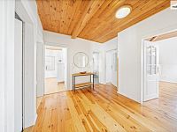 Prodej exkluzivního mezonetového bytu 6+kk se dvěma balkony, v centru Českých Budějovic - 9