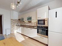 Pronájem bytové jednotky 3+1, balkón, komora, sklep, ulice 5.května, Humpolec - 8